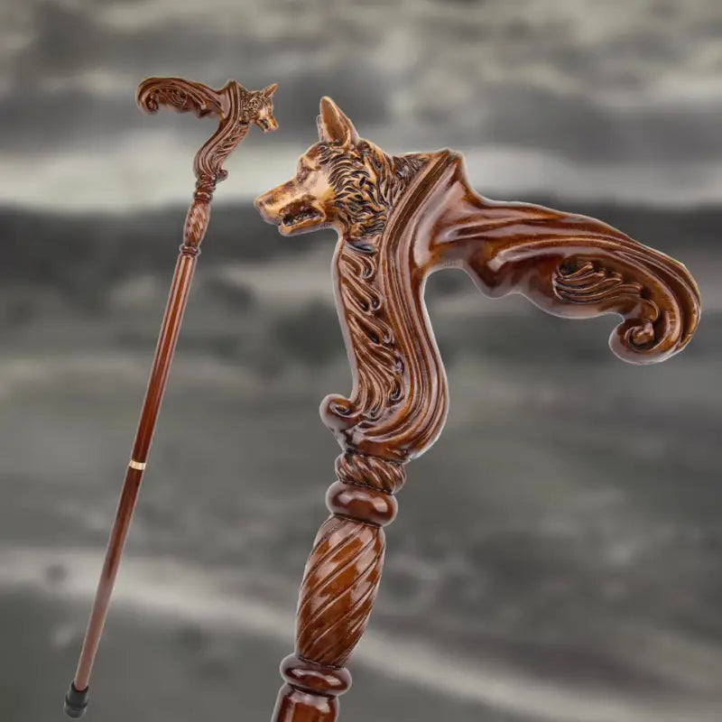 Canne en bois sculpté tête de loup - Loup - canne de marche - vue de face